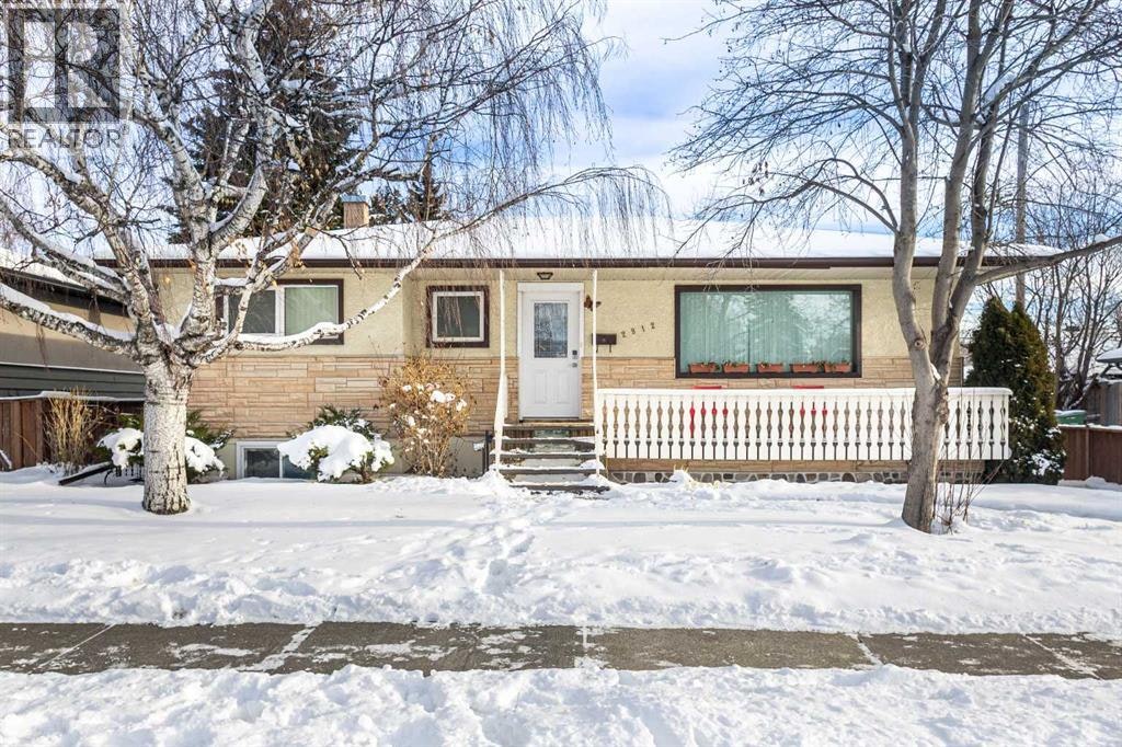 2812 24 Street NW, Calgary, AB, T2M 3Z3