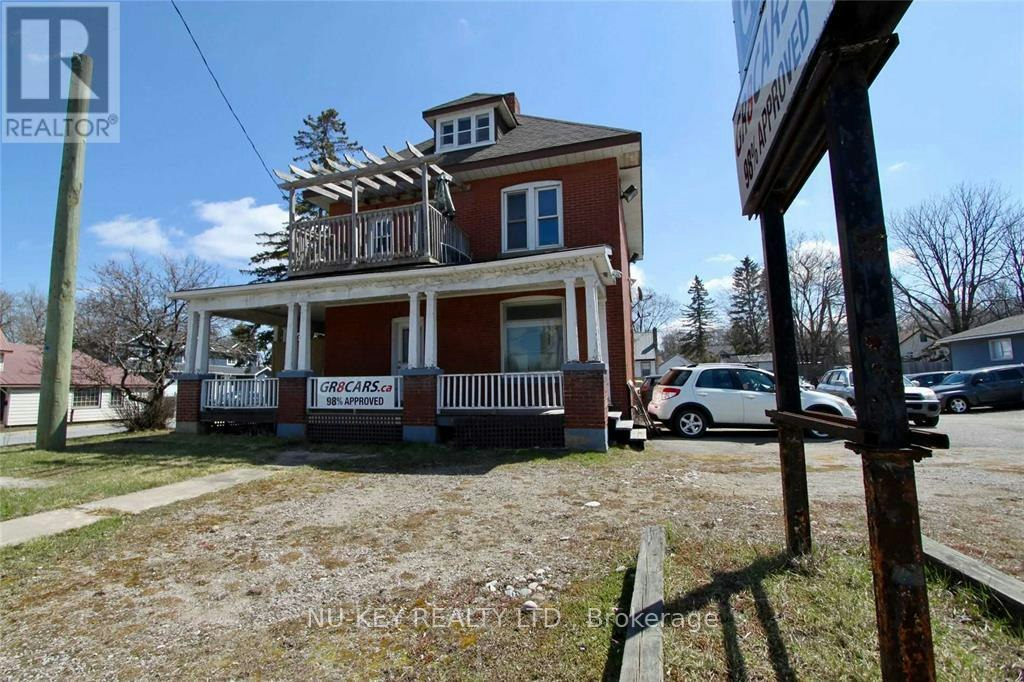 150 Essa Road, Barrie, ON, L4N 3L1