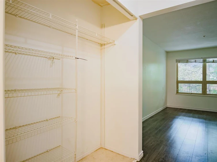 307-15210 Guildford Drive, Surrey, BC, V3R 0X7 - 8