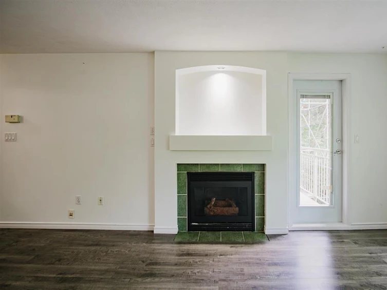 307-15210 Guildford Drive, Surrey, BC, V3R 0X7 - 3