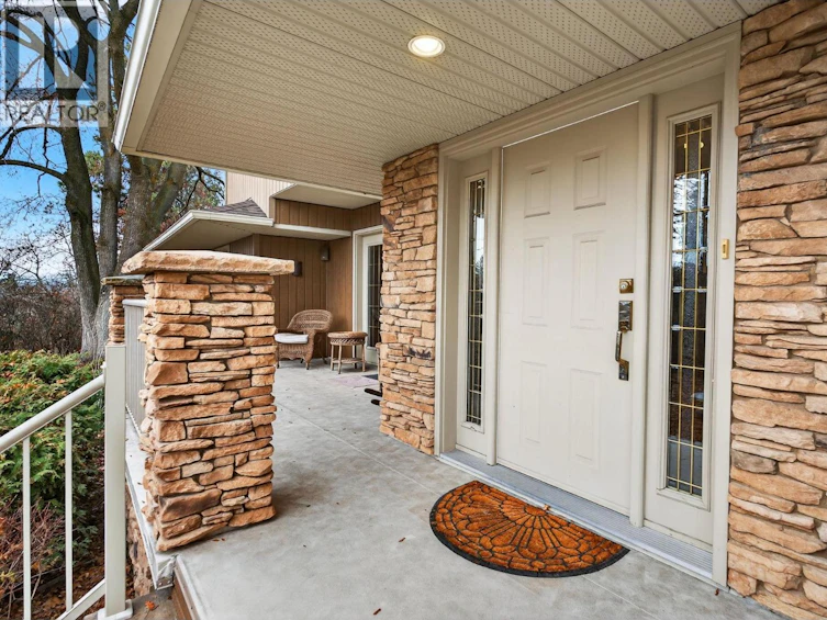 1774 N Highland Drive, Kelowna, BC, V1Y 4L2 - 5