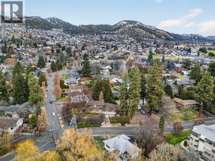 1774 N Highland Drive, Kelowna, BC, V1Y 4L2 - 79