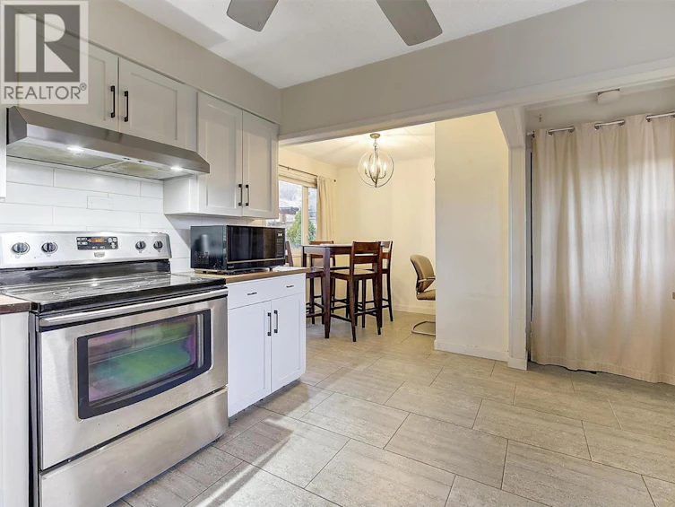 541 Okanagan Boulevard, Kelowna, BC, V1Y 7K9 - 12