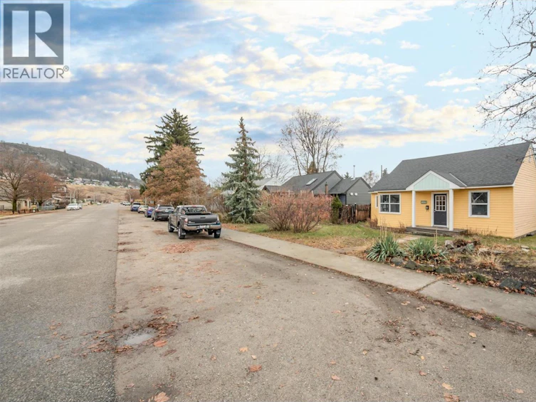 541 Okanagan Boulevard, Kelowna, BC, V1Y 7K9 - 32
