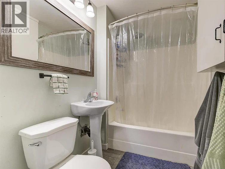 541 Okanagan Boulevard, Kelowna, BC, V1Y 7K9 - 15