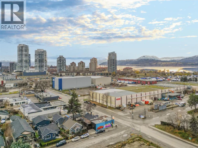 541 Okanagan Boulevard, Kelowna, BC, V1Y 7K9 - 33