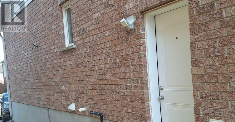 15 Spring Creek Street, Kitchener, ON, N2A 0G3 - 3