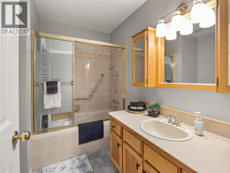 23-3096 South Main Street, Penticton, BC, V2A 8C1 - 35