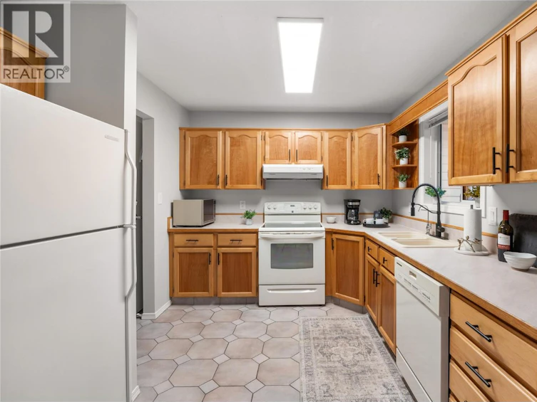 23-3096 South Main Street, Penticton, BC, V2A 8C1 - 24
