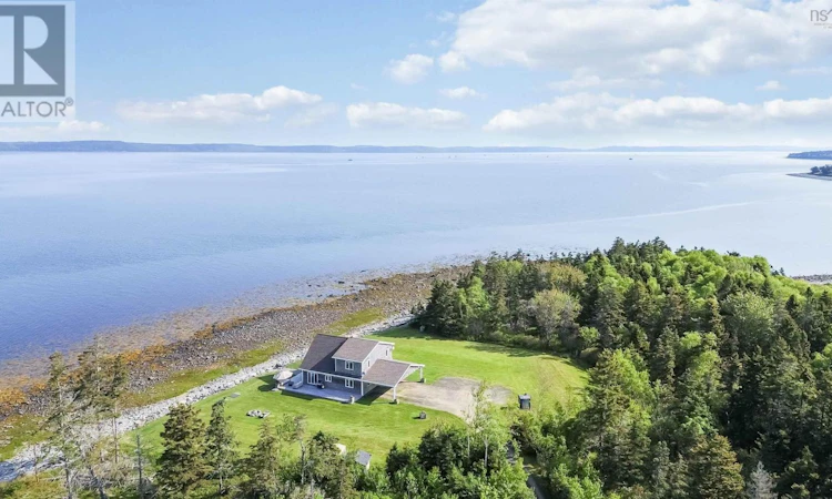 463 Fort Point Road