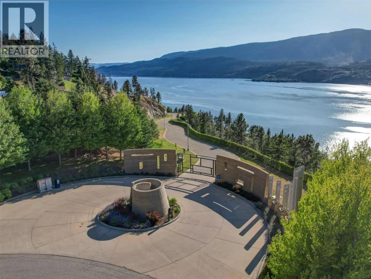 22-180 Sheerwater Court, Kelowna, BC, V1V 2X1
