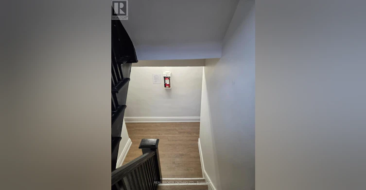 1-983 Main Street E, Hamilton, ON, L8M 1N3 - 17