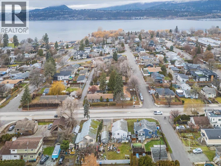 2405 Pandosy Street, Kelowna, BC, V1Y 1T7 - 4