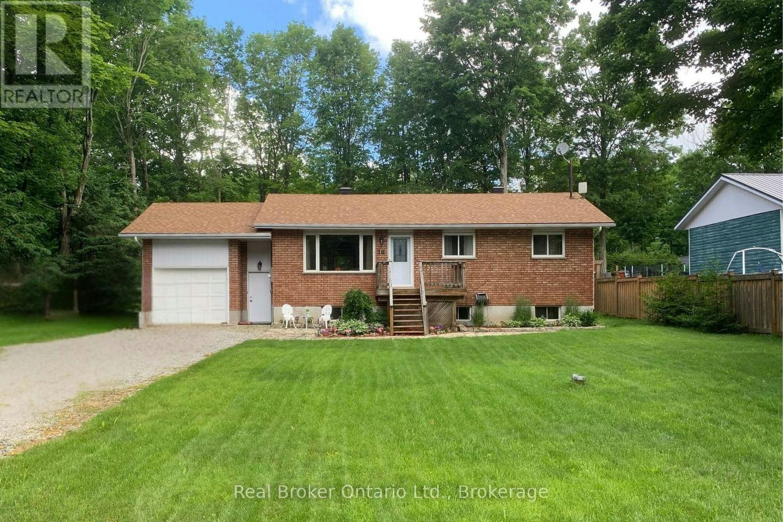 16 Mundy Avenue, Tiny, ON, L9M 0B5 - 2