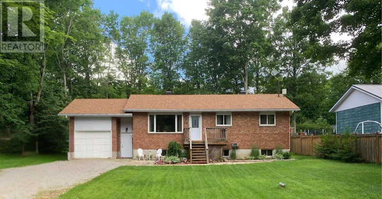 16 Mundy Avenue, Tiny, ON, L9M 0B5 - 2