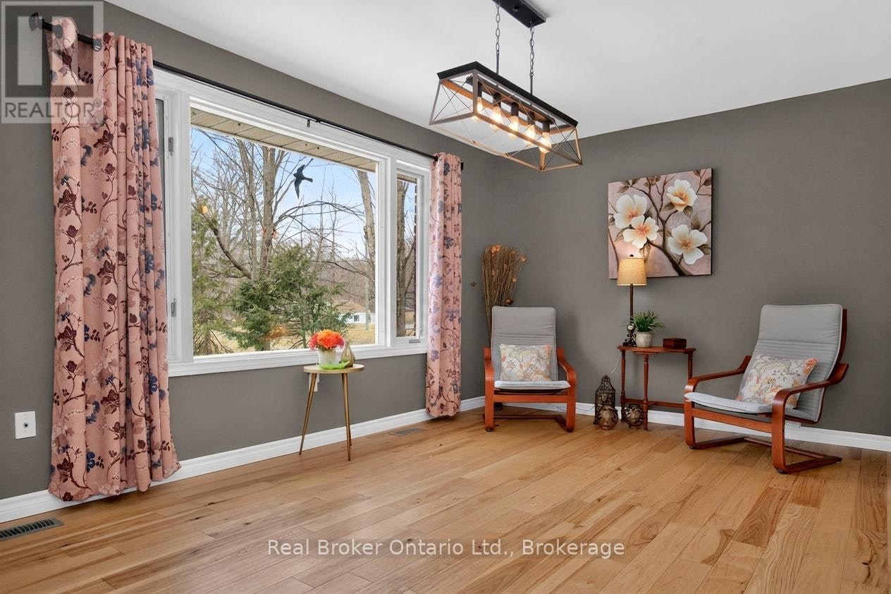 16 Mundy Avenue, Tiny, ON, L9M 0B5 - 4