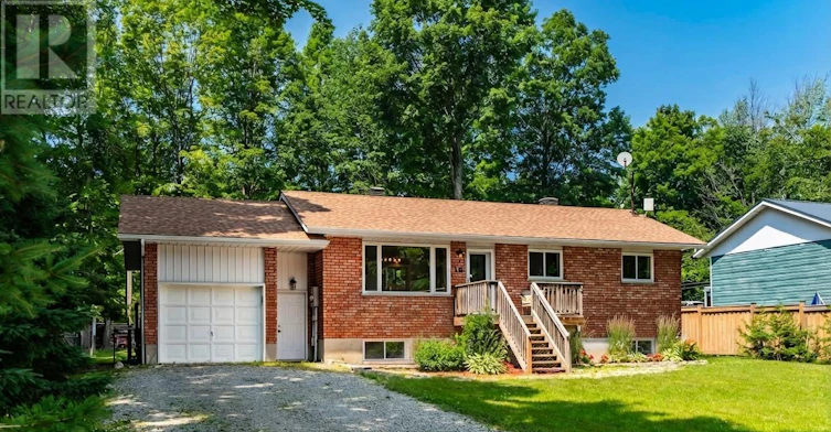 16 Mundy Avenue, Tiny, ON, L9M 0B5