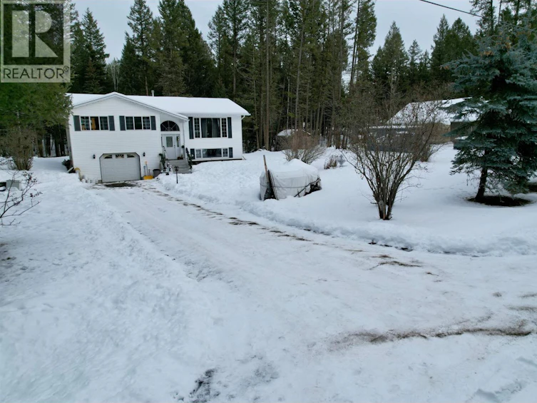 4983 Smith Road, 108 Mile Ranch, BC, V0K 2Z0 - 4