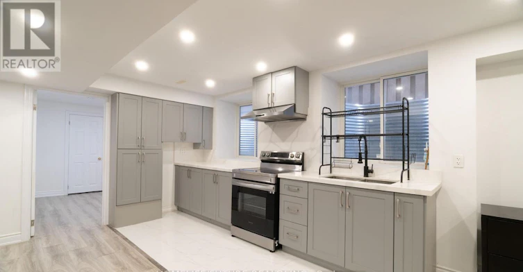 BSMT-72 Sandford Crescent, Whitby, ON, L1R 2S1 - 7