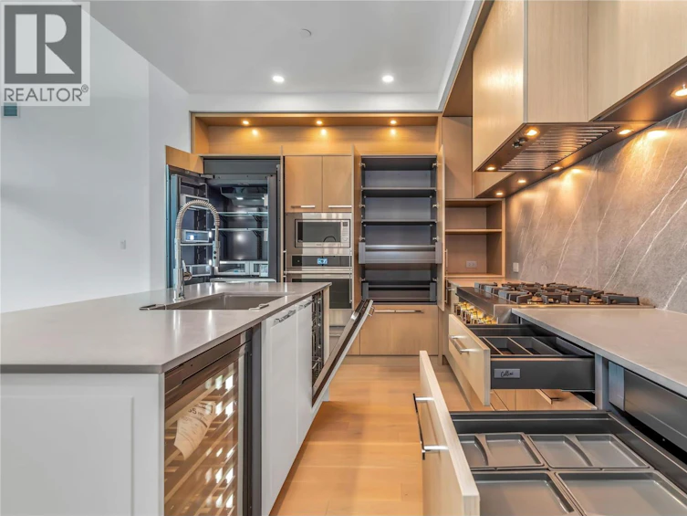 PH S607-3409 Lakeshore Road, Kelowna, BC, V1W 0G6 - 7