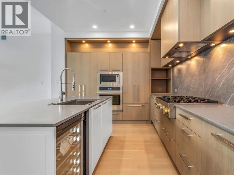 PH S607-3409 Lakeshore Road, Kelowna, BC, V1W 0G6 - 6