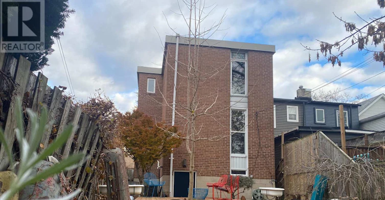 302 Rhodes Avenue, Toronto, ON, M4L 3A3 - 35