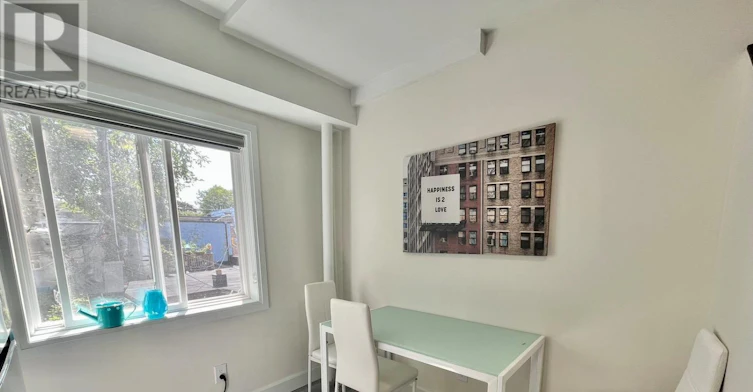 7-5 Sorauren Avenue, Toronto, ON, M6R 2C6 - 46