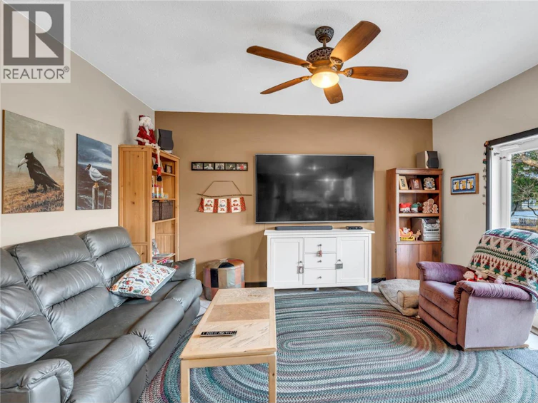 10112 Beavis Place, Summerland, BC, V0H 1Z2 - 13