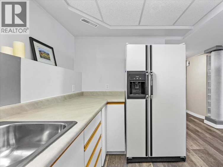 1520 N Highland Drive, Kelowna, BC, V1Y 4K5 - 28