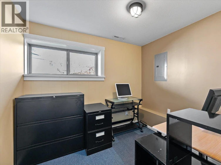 1520 N Highland Drive, Kelowna, BC, V1Y 4K5 - 22