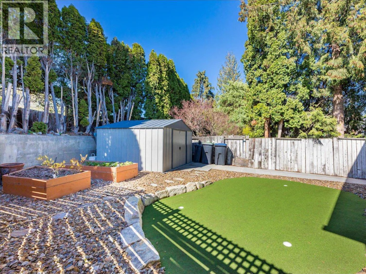 1520 N Highland Drive, Kelowna, BC, V1Y 4K5 - 38