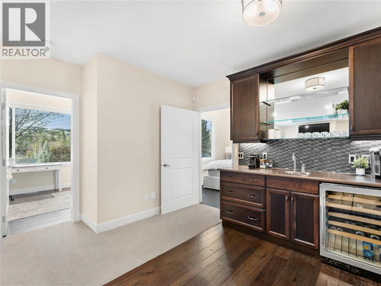 216 Lost Creek Lane, Kelowna, BC, V1V 3B6 - 27