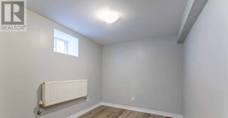 LOWER-110 Livingstone Avenue, Toronto, ON, M6E 2L8 - 14