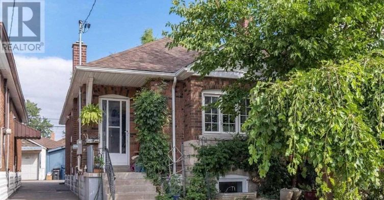 LOWER-110 Livingstone Avenue, Toronto, ON, M6E 2L8 - 16