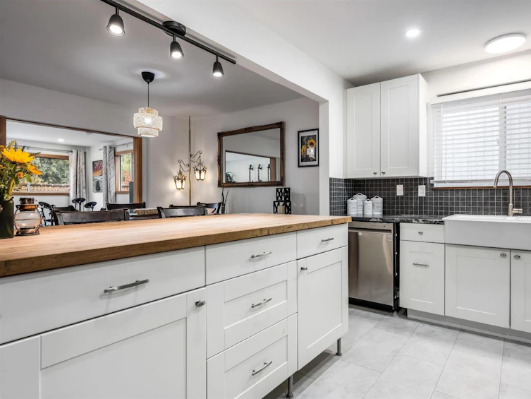 8542 Mccutcheon Avenue, Chilliwack, BC, V2P 7K7 - 10