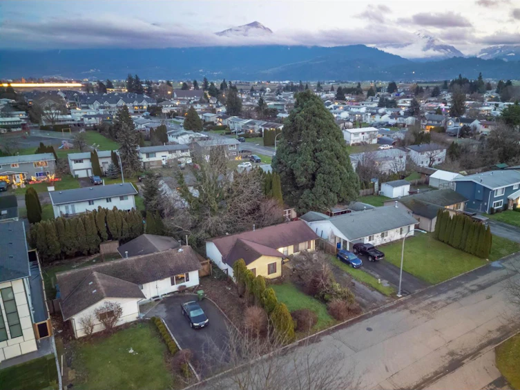 8900 South Charles Chilliwack Proper Street, Chilliwack, BC, V2P 7H8 - 11