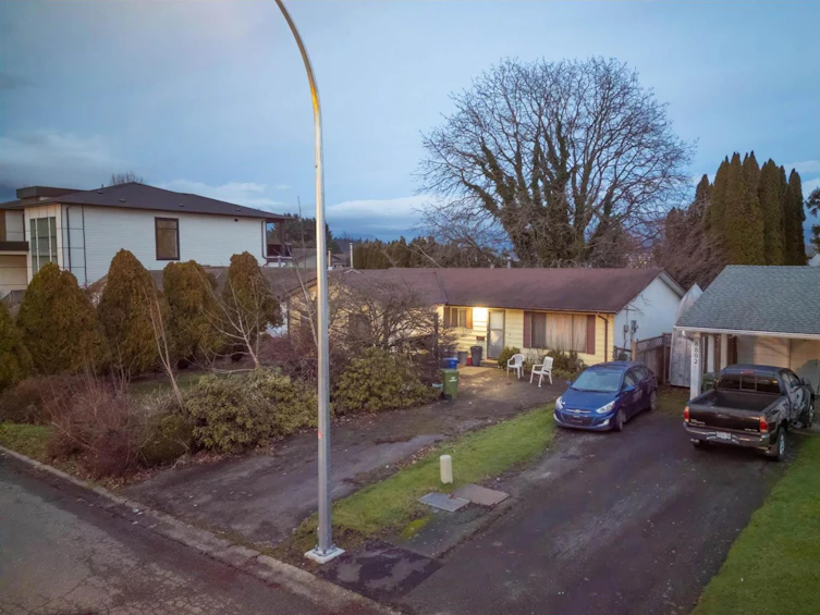 8900 South Charles Chilliwack Proper Street, Chilliwack, BC, V2P 7H8 - 6