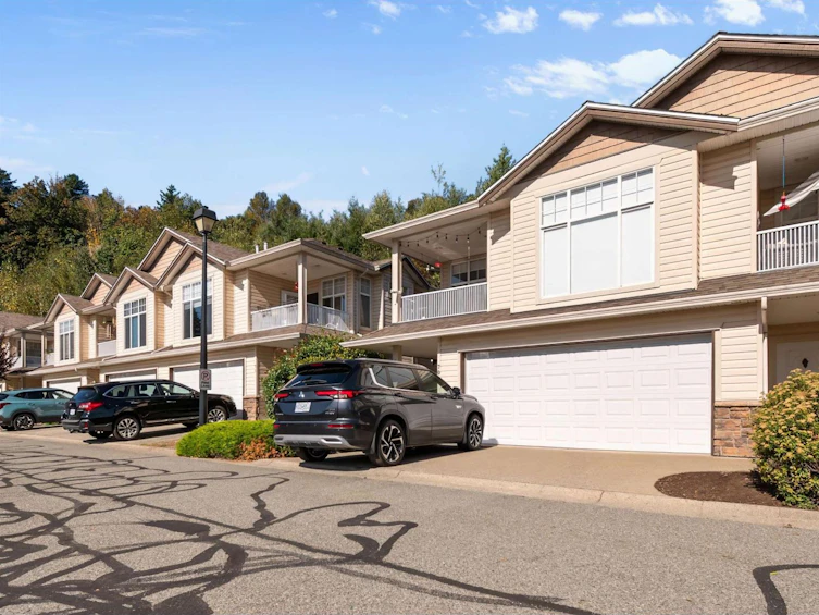 70-8590 Sunrise Drive, Chilliwack, BC, V2R 3Z4 - 3