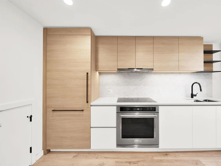 TH1-10448 University Drive, Surrey, BC, V3T 0S7 - 6