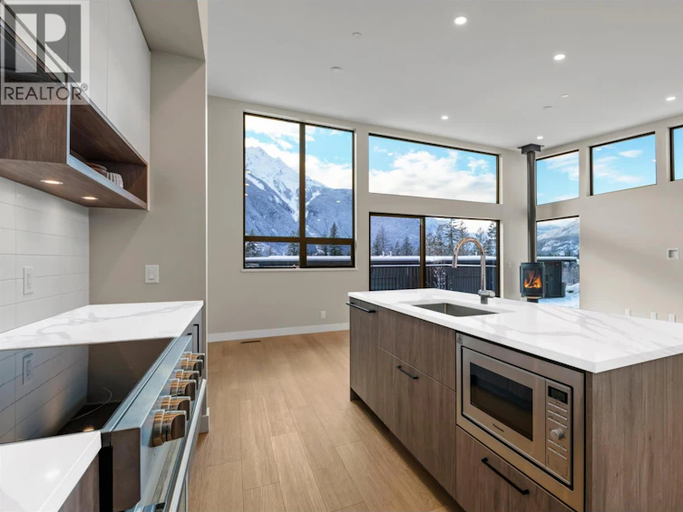 28-4000 Sunstone Way, Pemberton, BC, V0N 2L3 - 11