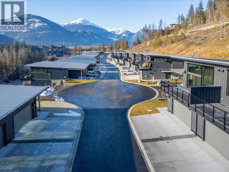 30-4000 Sunstone Way, Pemberton, BC, V0N 2L3 - 3