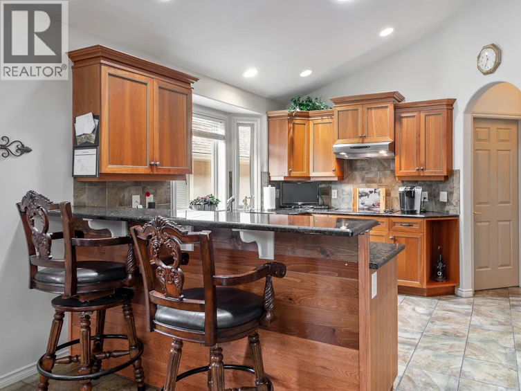 4345 S Gallaghers Fairway, Kelowna, BC, V1W 4X4 - 21