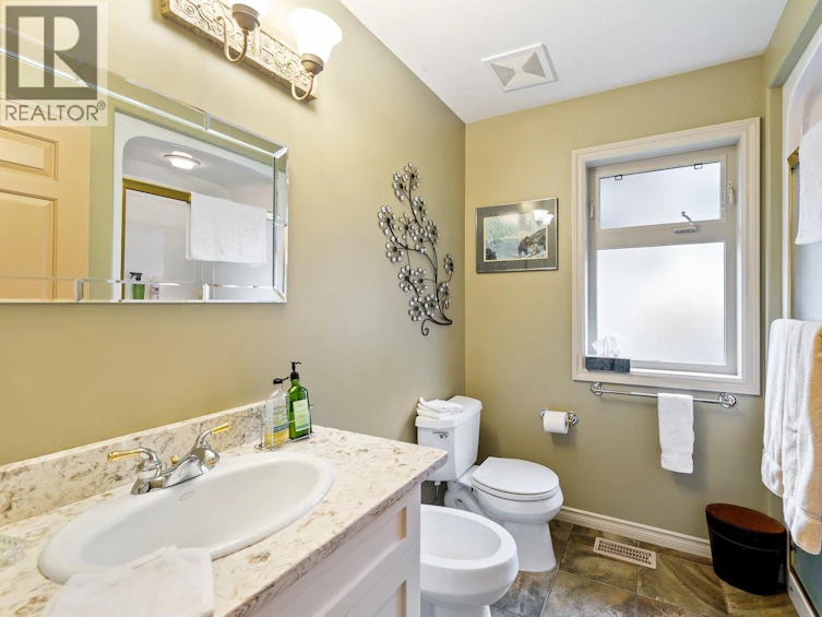 4345 S Gallaghers Fairway, Kelowna, BC, V1W 4X4 - 34