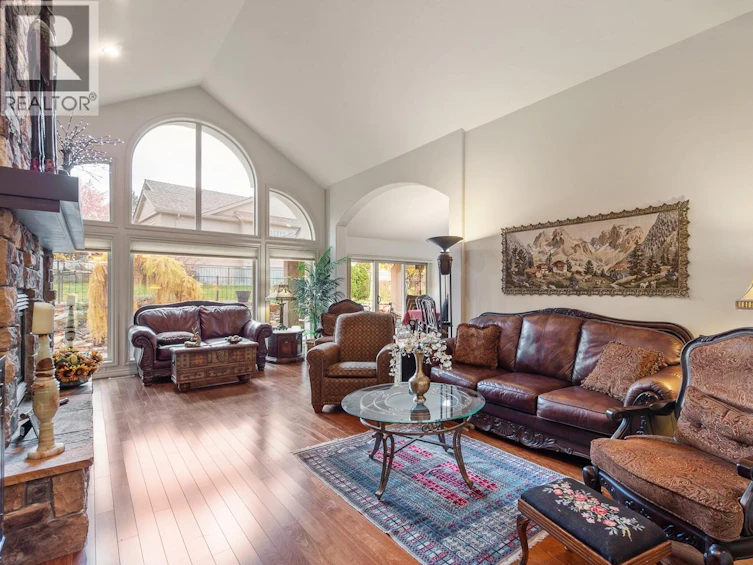 4345 S Gallaghers Fairway, Kelowna, BC, V1W 4X4 - 11