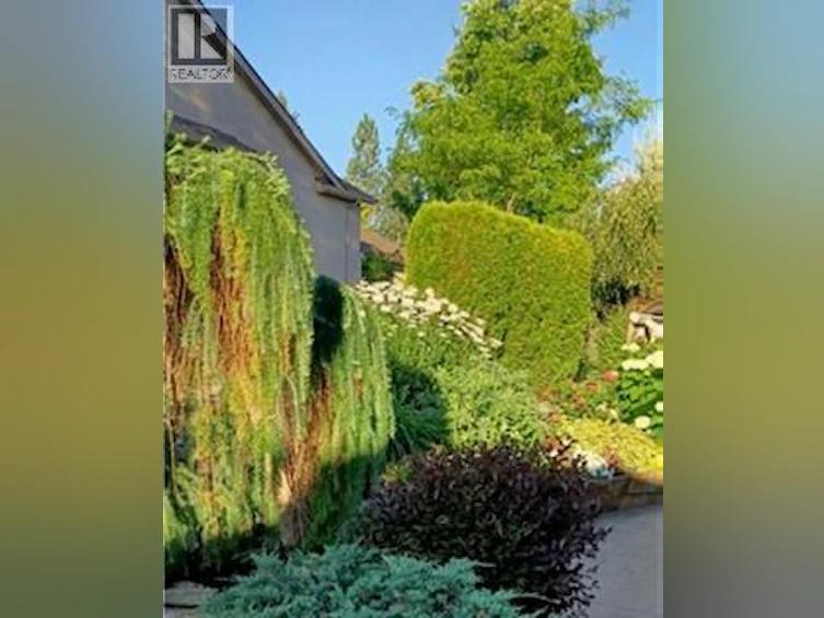 4345 S Gallaghers Fairway, Kelowna, BC, V1W 4X4 - 44