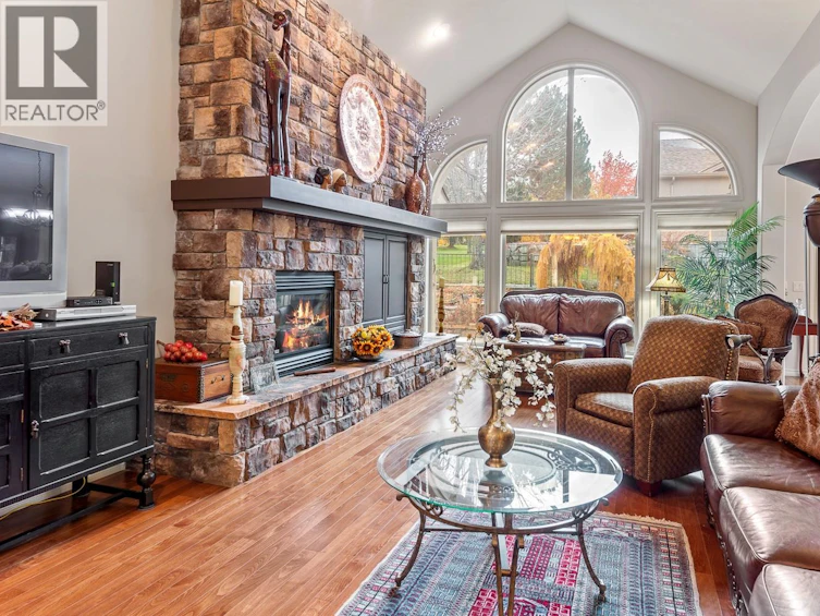 4345 S Gallaghers Fairway, Kelowna, BC, V1W 4X4 - 10