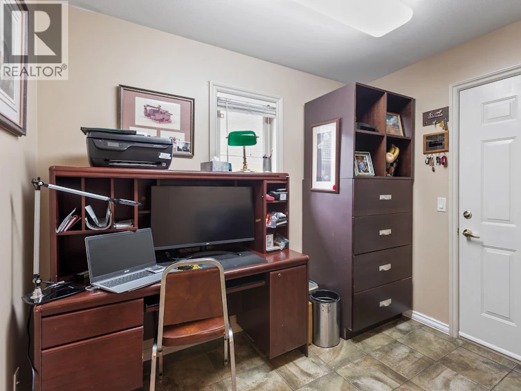 4345 S Gallaghers Fairway, Kelowna, BC, V1W 4X4 - 36