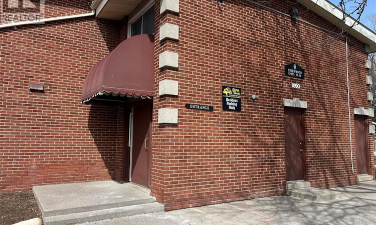 82-1800 Columbia Court