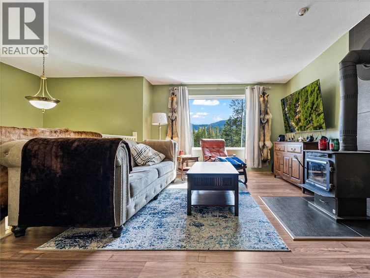 4350 33 Highway, Beaverdell, BC, V0H 1A0 - 8