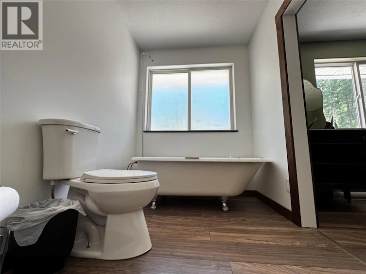 4350 33 Highway, Beaverdell, BC, V0H 1A0 - 16